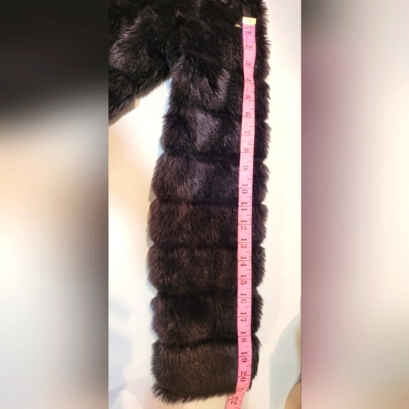 Blendshe cropped black faux fun fur jacket size L - Picture 11 of 11